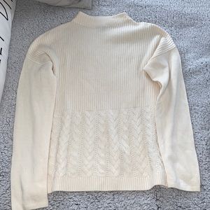 BANANA REPUBLIC never worn soft cream sweater